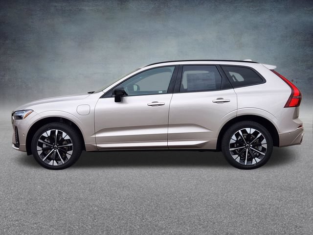 New 2026 Volvo XC60 T8 Plus w/ Protection Package Premier AWD/4WD image 4