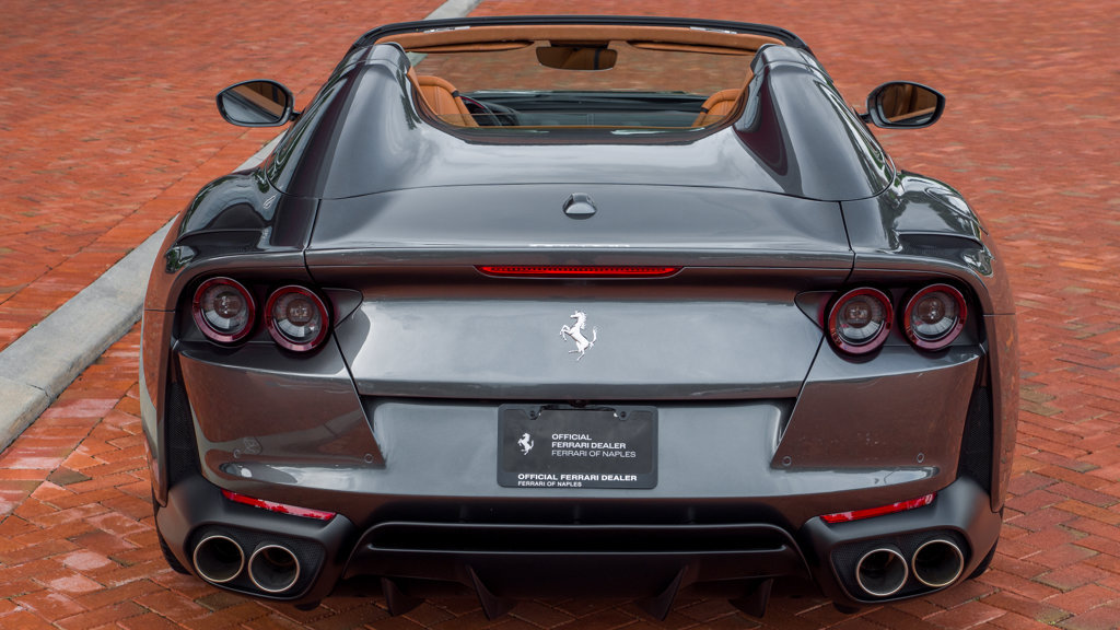 Used 2021 Ferrari 812 GTS RWD image 5