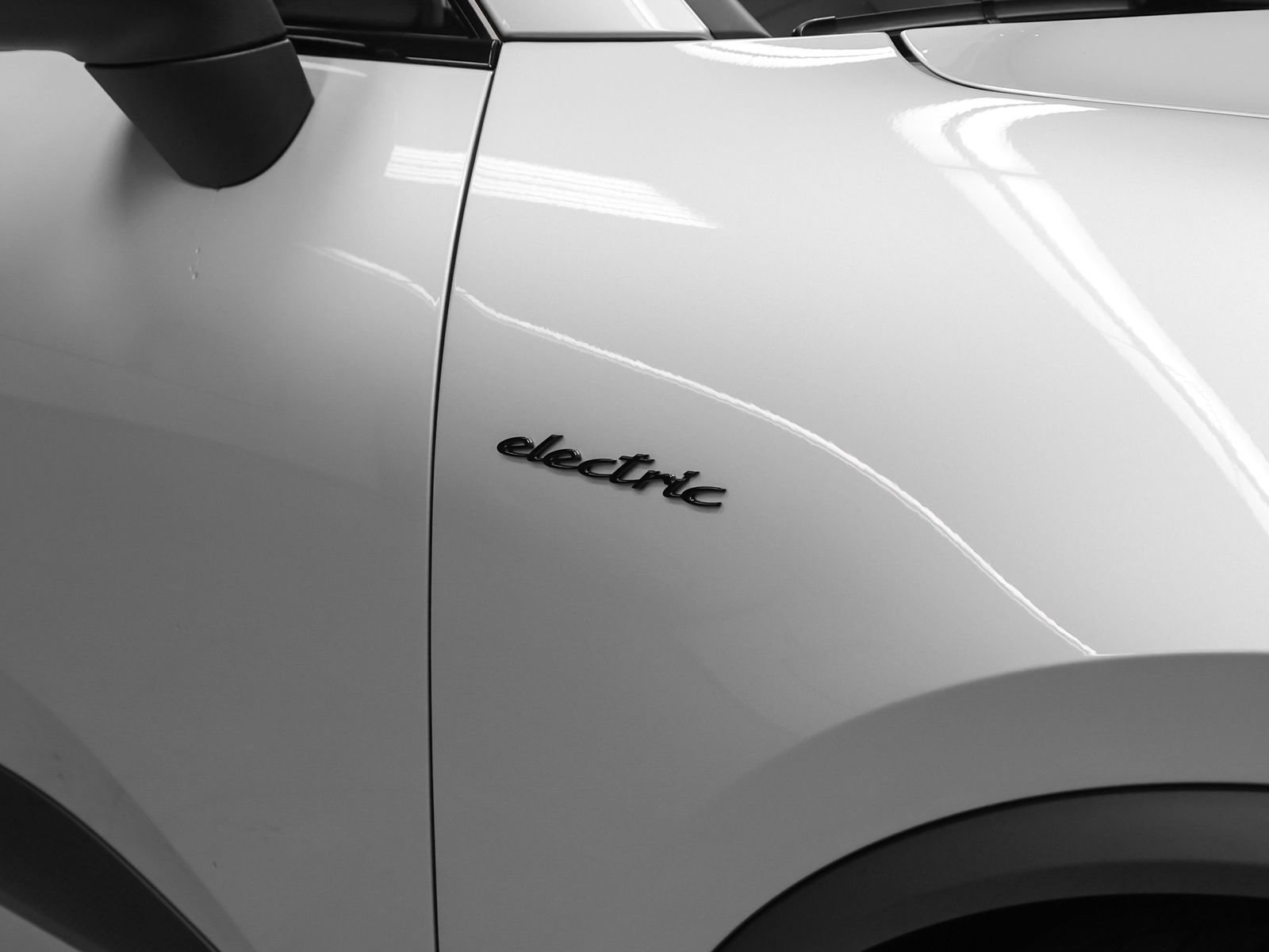 New 2026 Porsche Macan 4 Electric AWD/4WD image 17