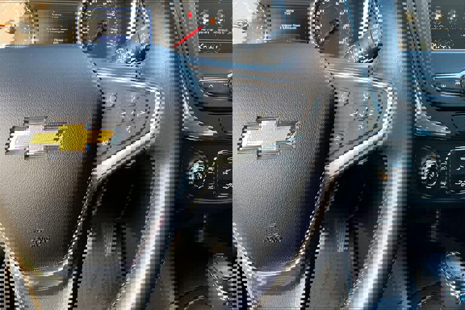 Used 2019 Chevrolet Equinox LT image 23