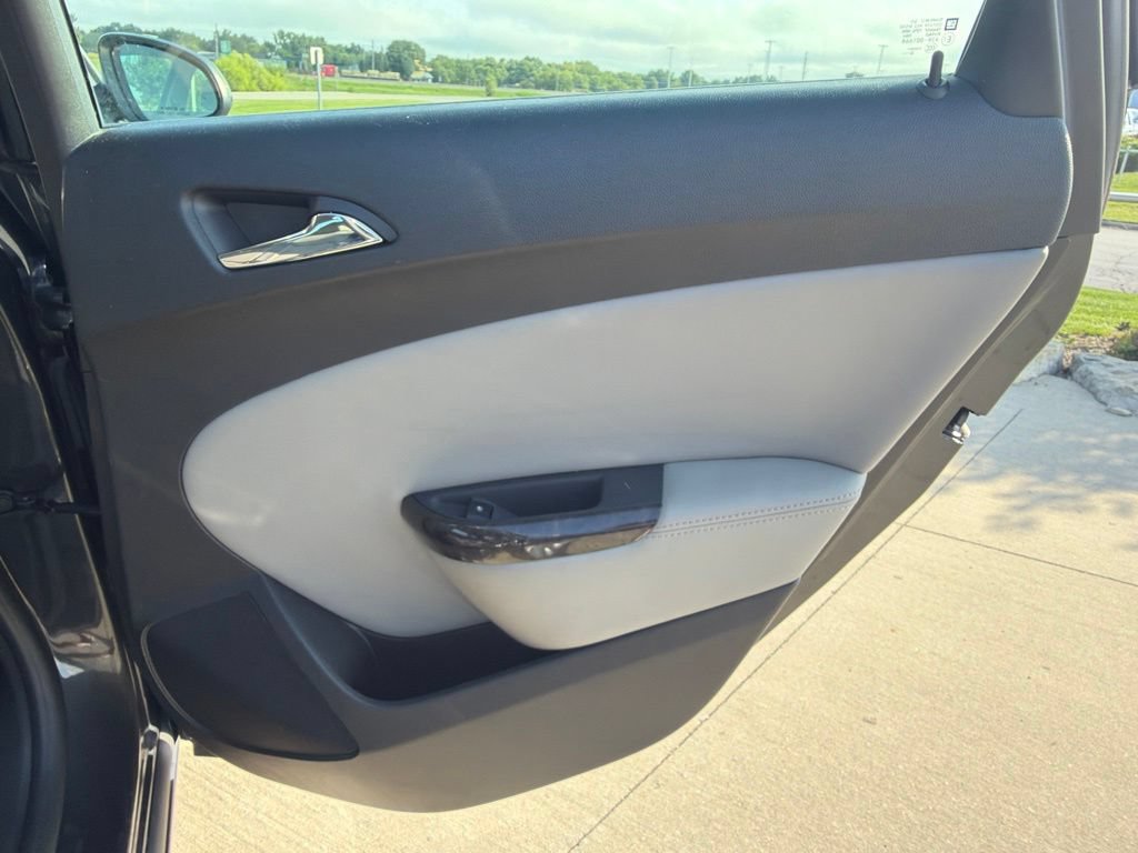 Used 2014 Buick Verano Convenience FWD image 31
