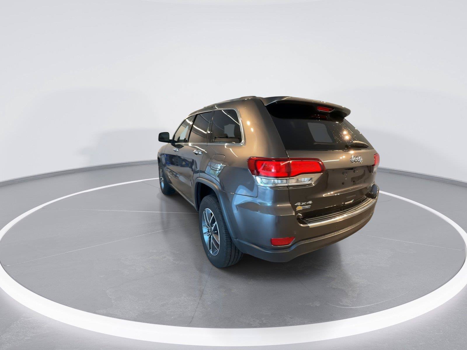 Used 2021 Jeep Grand Cherokee Limited w/ Premium Lighting Group AWD/4WD image 6