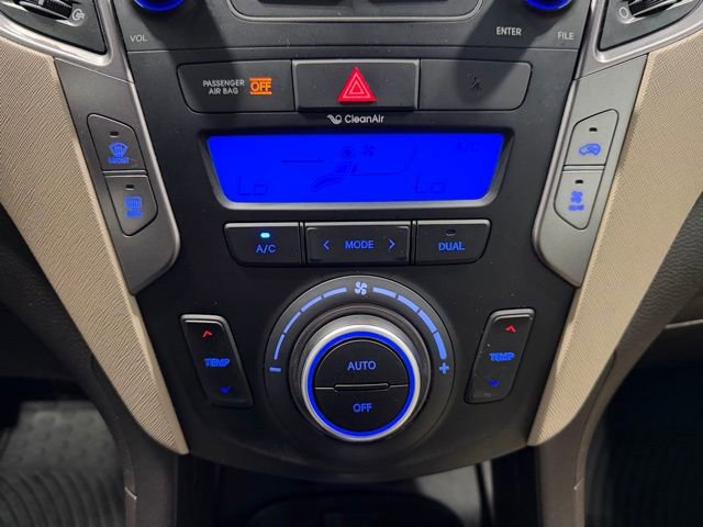 Used 2016 Hyundai Santa Fe SE w/ Option Group 02 AWD/4WD image 17