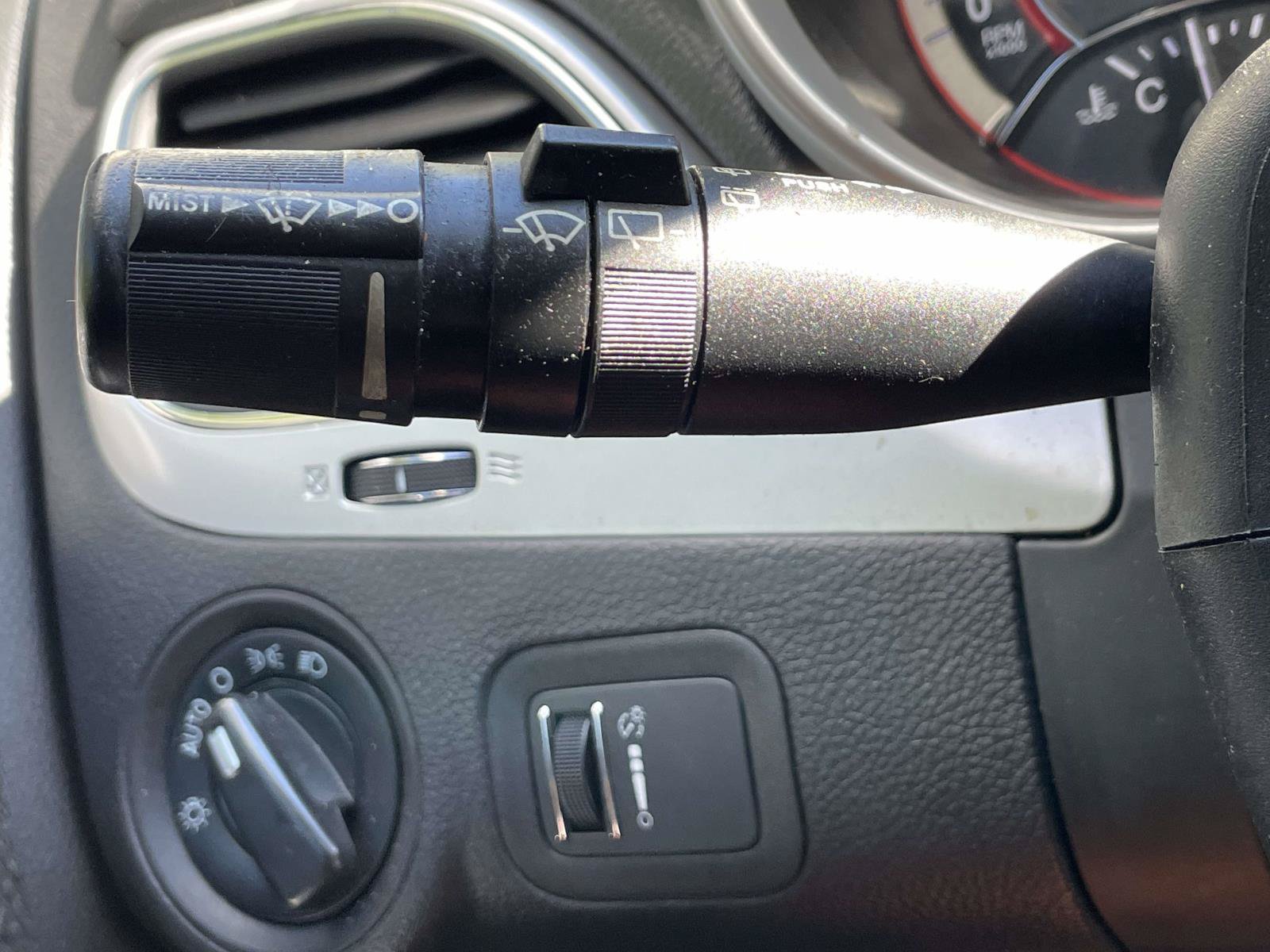 Used 2020 Dodge Journey SE w/ Blacktop Package FWD image 23