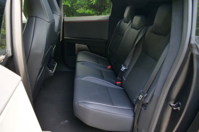 Used 2024 Tesla Cybertruck Cyberbeast AWD/4WD image 25