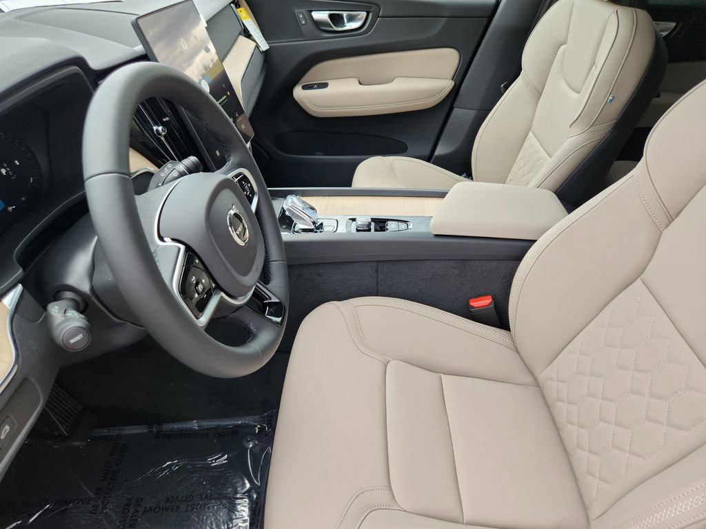 New 2026 Volvo XC60 B5 Plus w/ Climate Package AWD/4WD image 4
