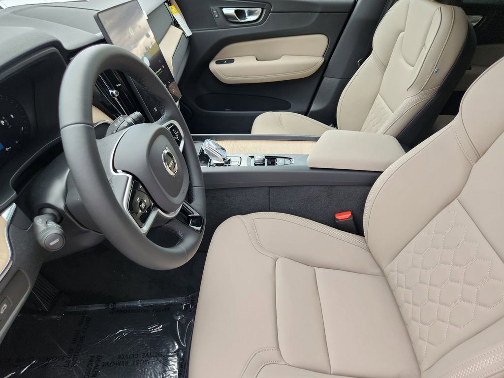 New 2026 Volvo XC60 B5 Plus w/ Climate Package AWD/4WD image 4