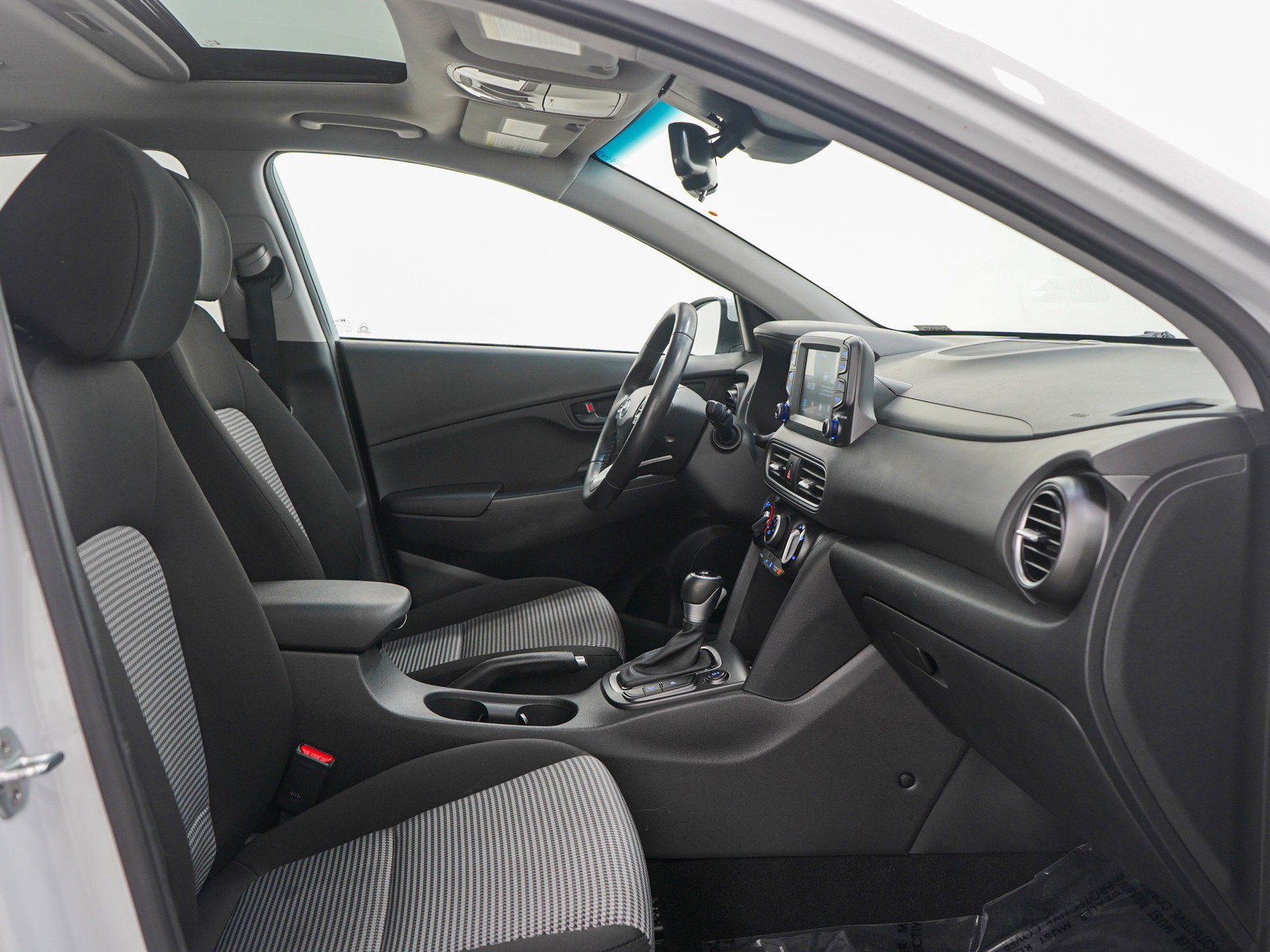 Used 2019 Hyundai Kona SEL w/ SEL Tech Package 02 image 12