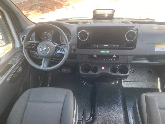 Used 2025 Mercedes-Benz Sprinter 2500 image 10