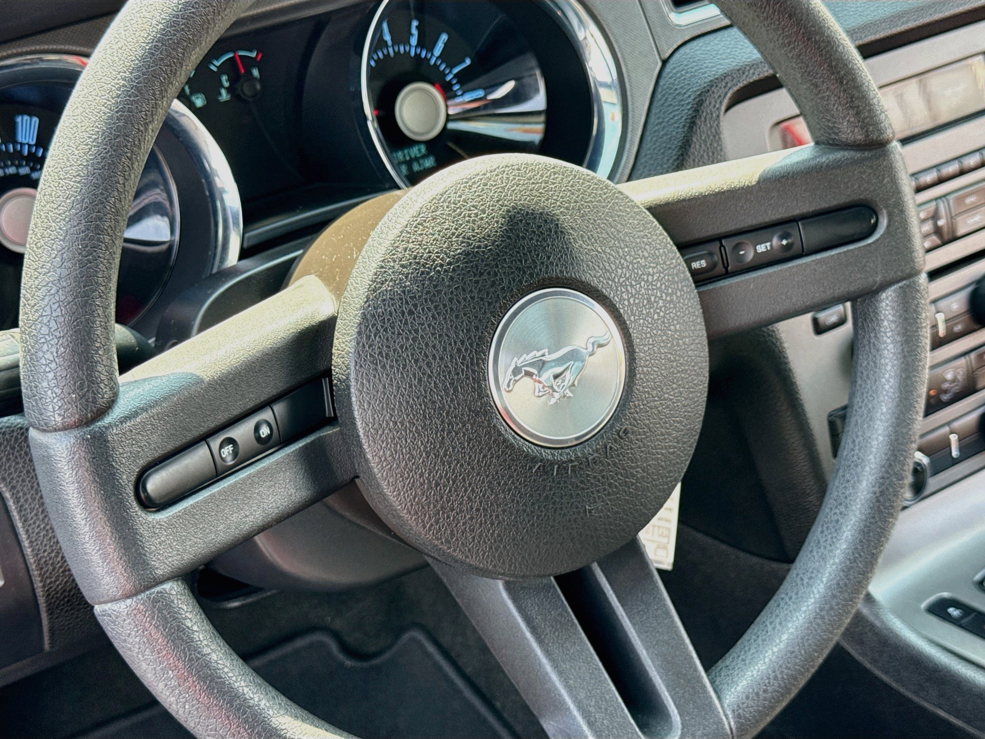 Used 2012 Ford Mustang Convertible RWD image 12