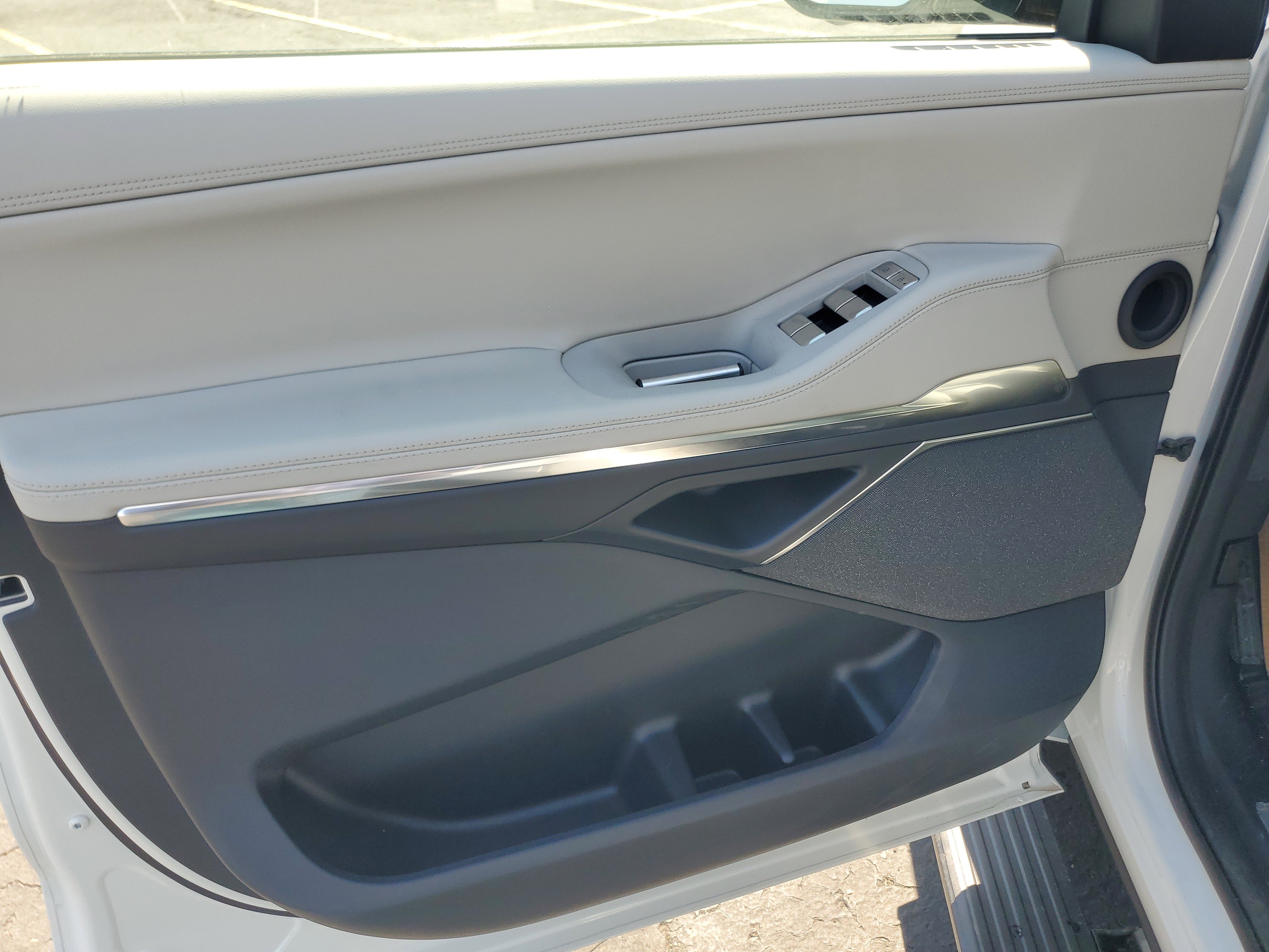New 2026 Lincoln Navigator Reserve AWD/4WD image 8
