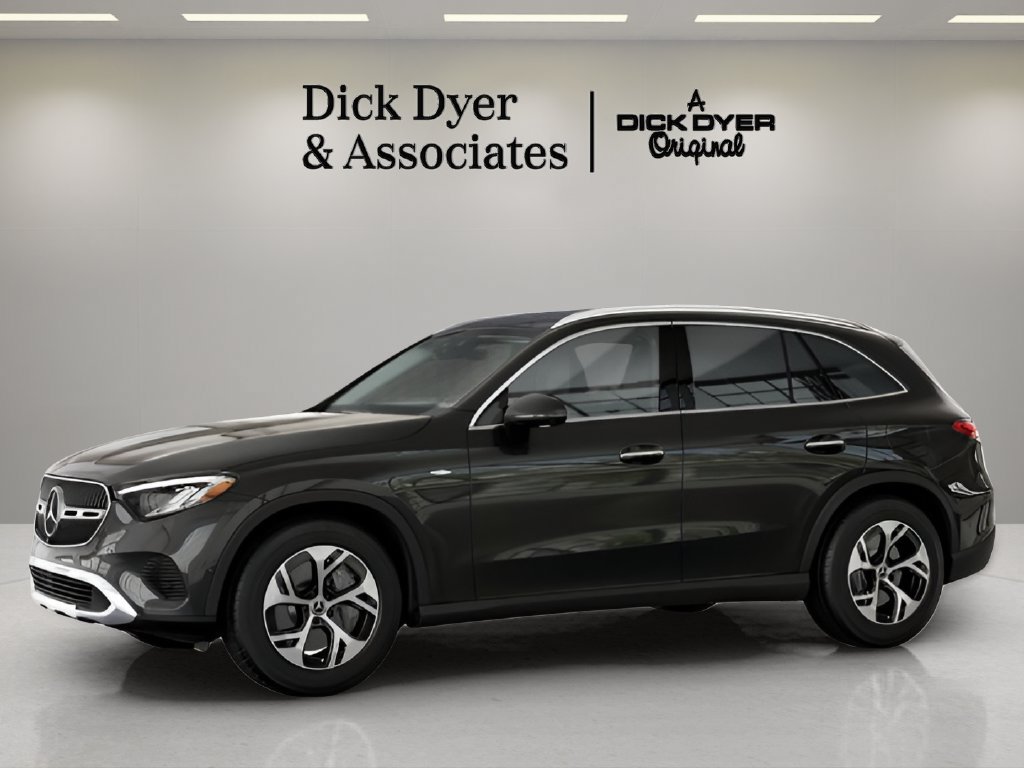 Used 2025 Mercedes-Benz GLC 350e 4MATIC image 30