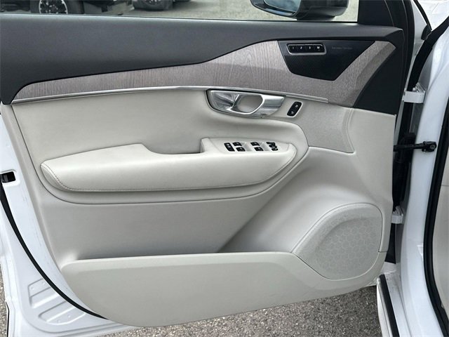 Used 2023 Volvo XC90 T8 Plus w/ Protection Package Premier image 22