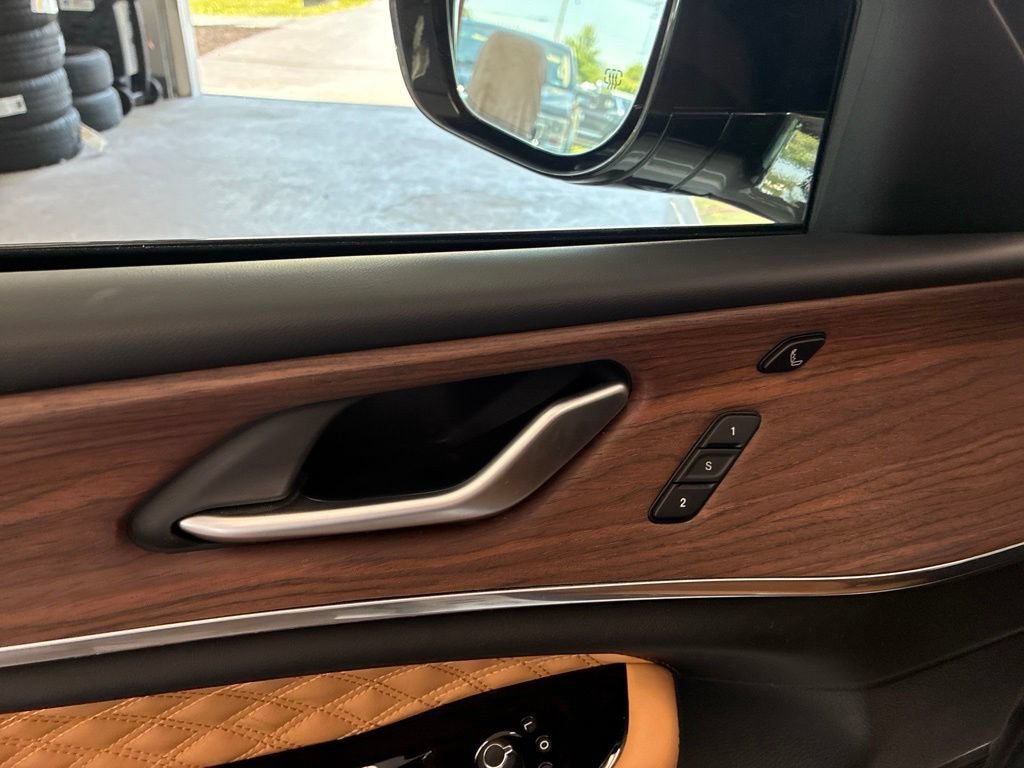 Certified 2024 Jeep Grand Cherokee Summit w/ Adv Protech Group IV AWD/4WD image 9