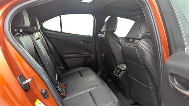Used 2019 Lexus UX 200 F Sport w/ F Sport Premium Package FWD image 17