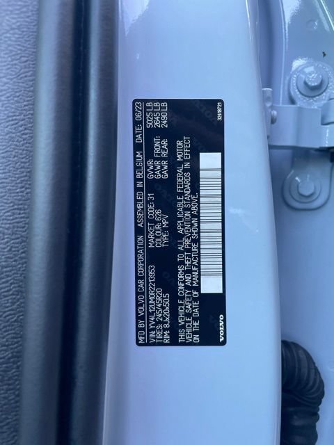 Certified 2024 Volvo XC40 B5 Ultimate w/ Protection Package Premier AWD/4WD image 27
