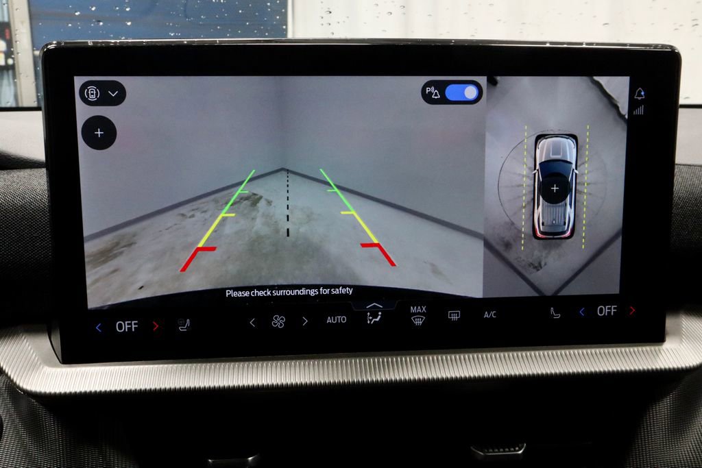 Used 2025 Ford Explorer ST-Line image 2