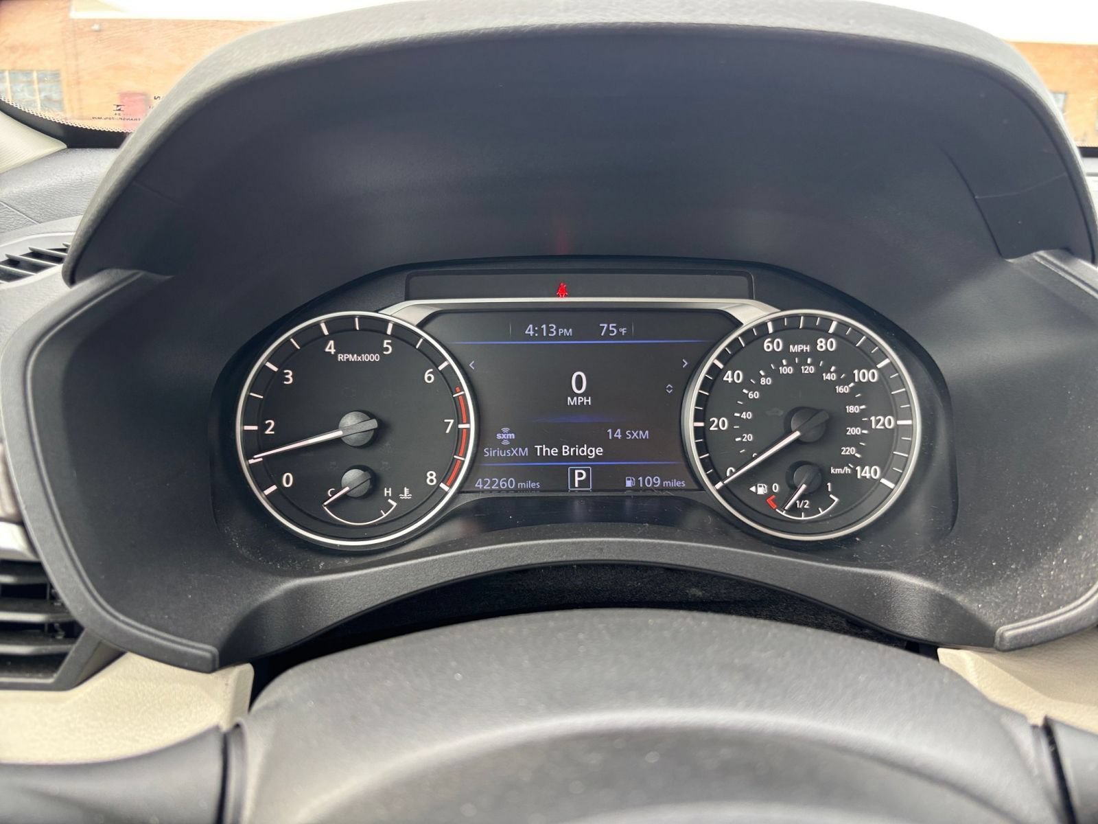 Used 2025 Nissan Altima 2.5 SV FWD image 39
