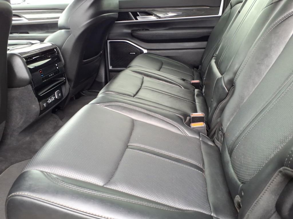 Used 2022 Jeep Wagoneer Series II image 15