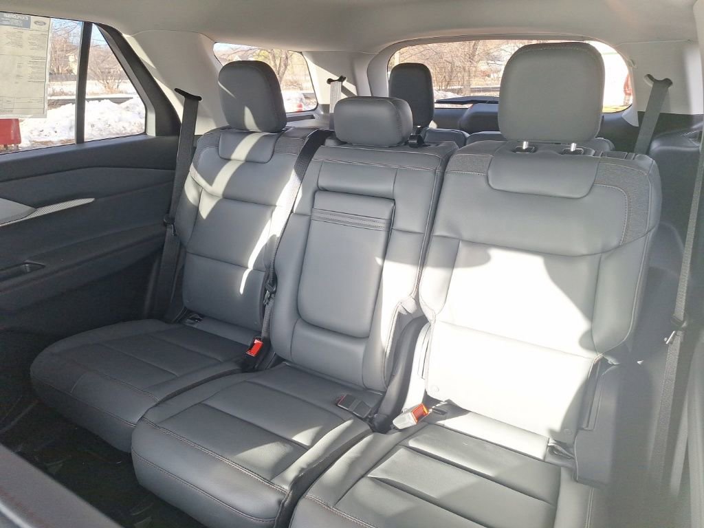 New 2026 Ford Explorer Active w/ Active Comfort Package image 22
