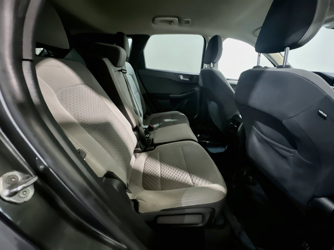 Used 2020 Ford Escape SE FWD image 20