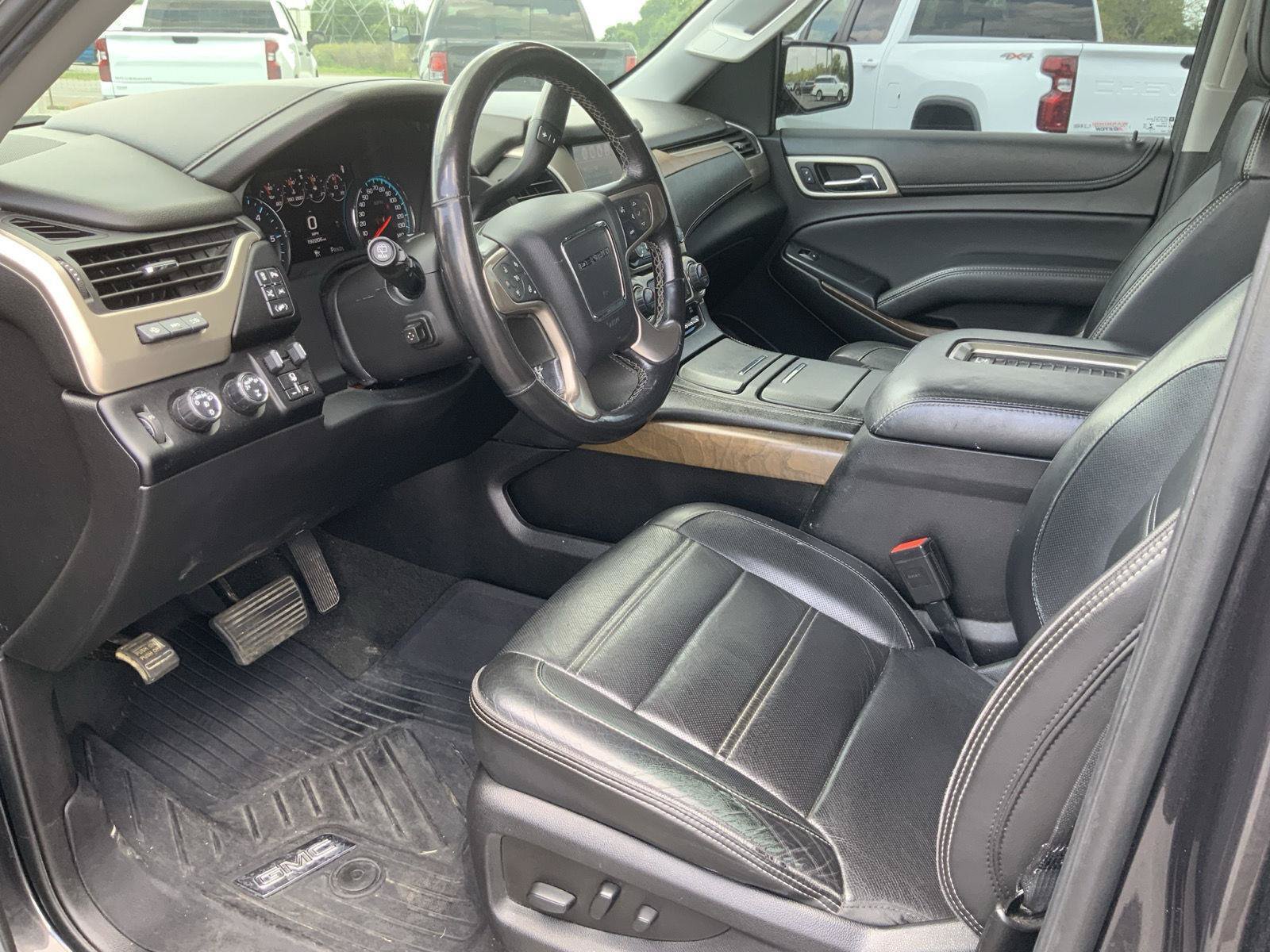 Used 2018 GMC Yukon XL Denali w/ Denali Ultimate Package AWD/4WD image 30