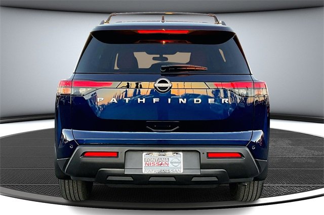 New 2025 Nissan Pathfinder SV image 4