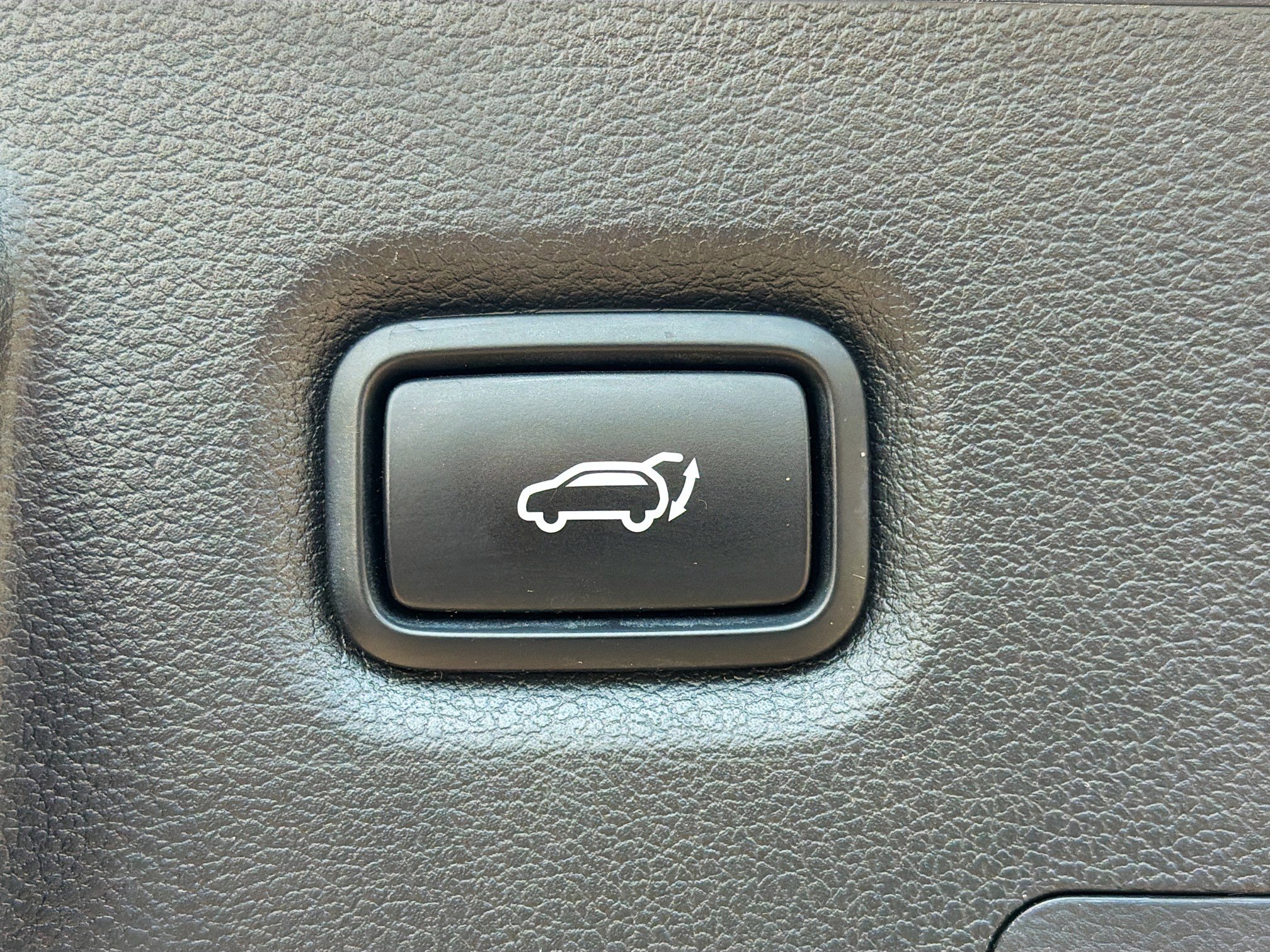 Used 2019 Hyundai Santa Fe Limited image 13