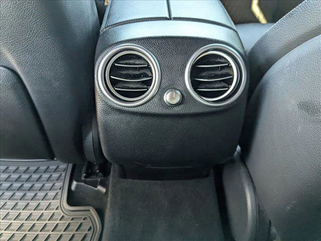 Used 2019 Mercedes-Benz GLC 300 4MATIC image 17