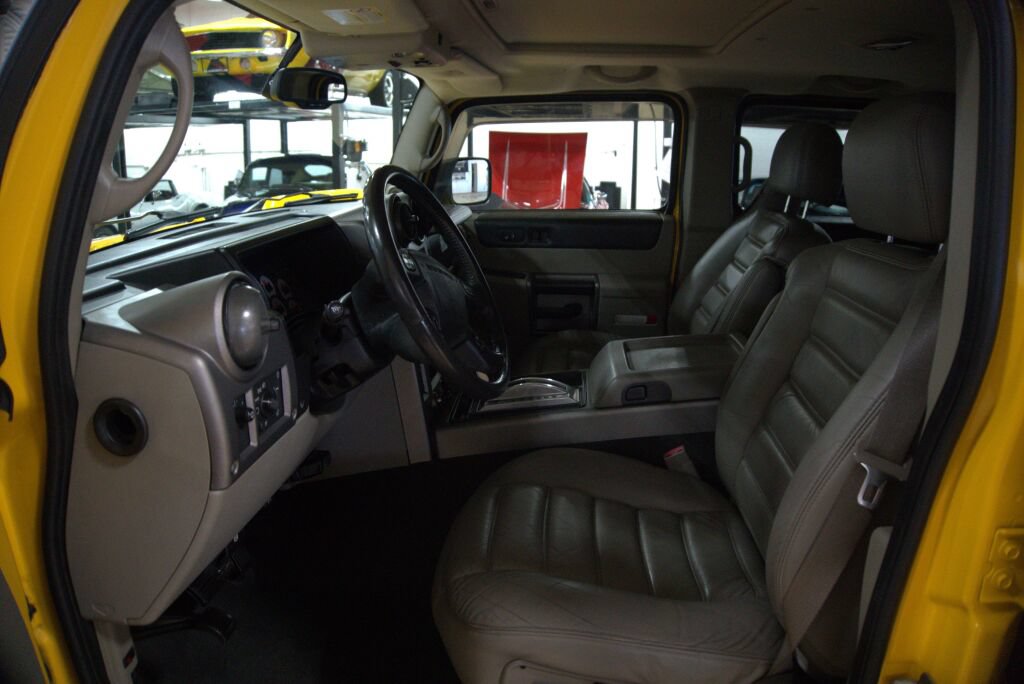 Used 2003 HUMMER H2 w/ Preferred Equipment Group AWD/4WD image 40