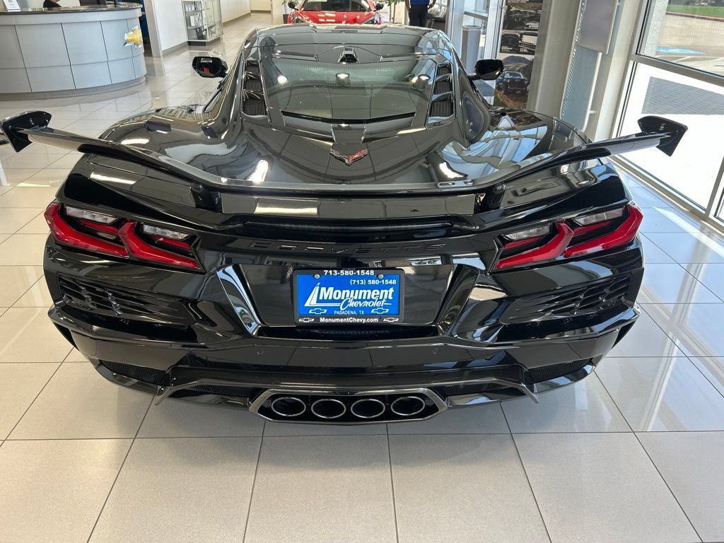 New 2027 Chevrolet Corvette Z06 RWD image 6