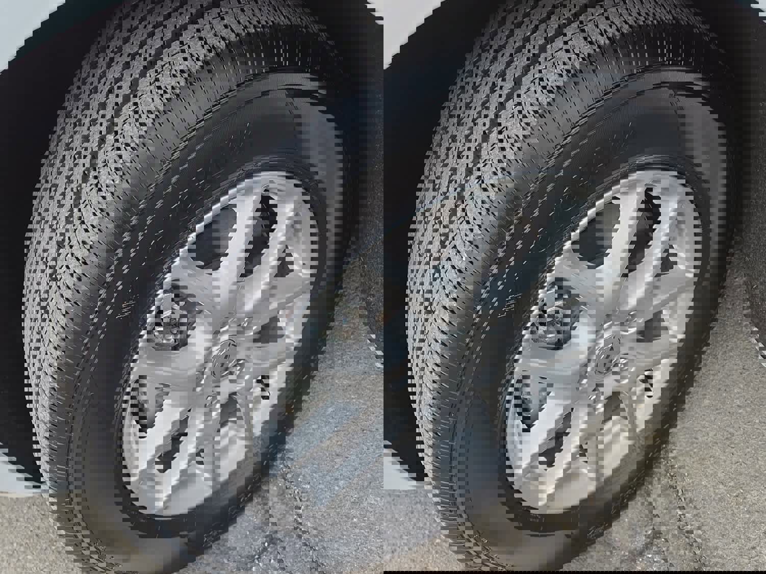 Used 2025 Chrysler Pacifica Select image 31