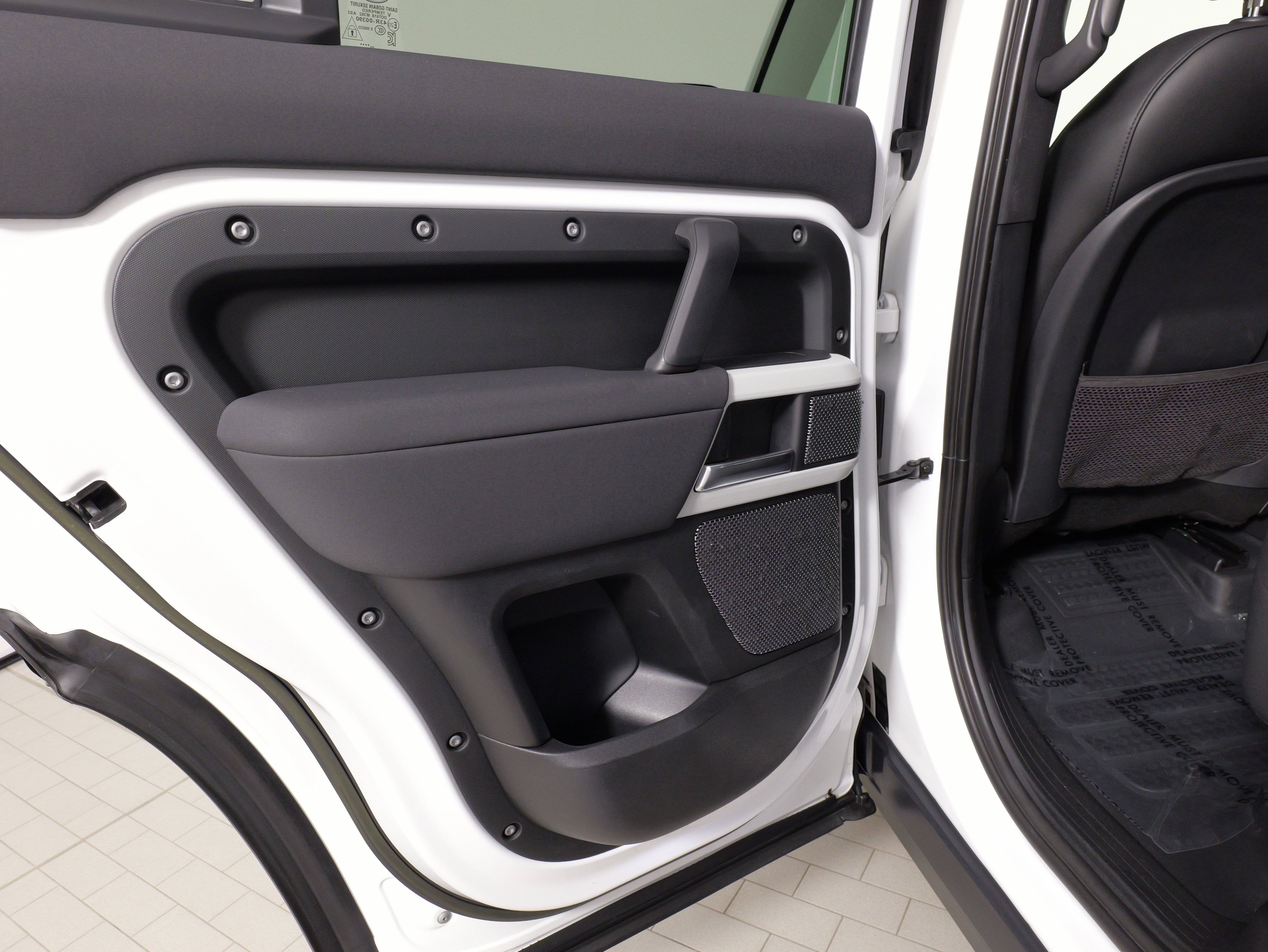 Used 2023 Land Rover Defender 110 S AWD/4WD image 35