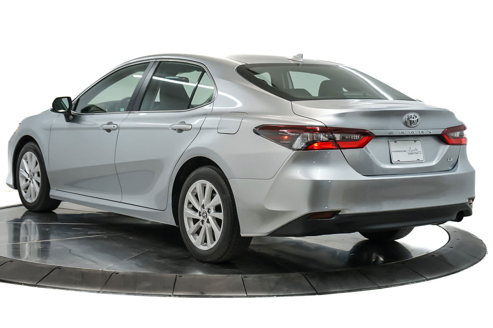 Used 2024 Toyota Camry LE FWD image 3