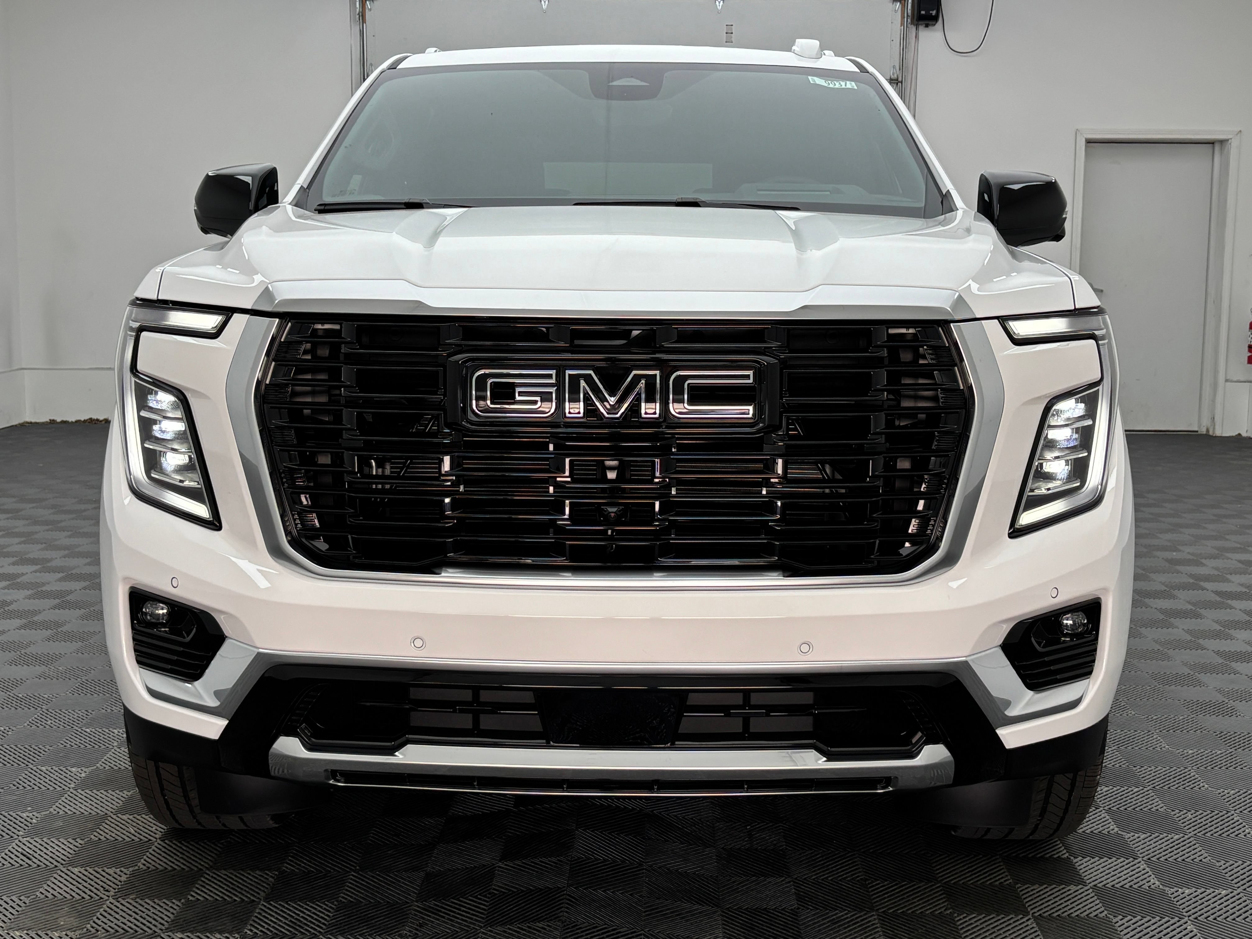 New 2026 GMC Yukon XL Denali w/ Denali Reserve Package AWD/4WD image 18