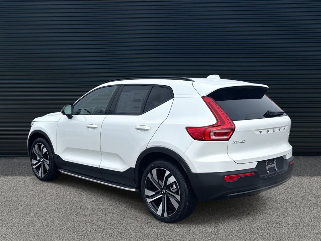 New 2026 Volvo XC40 B5 Ultra w/ Climate Package AWD/4WD image 7