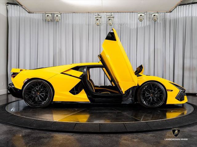 Used 2024 Lamborghini Revuelto AWD/4WD image 26