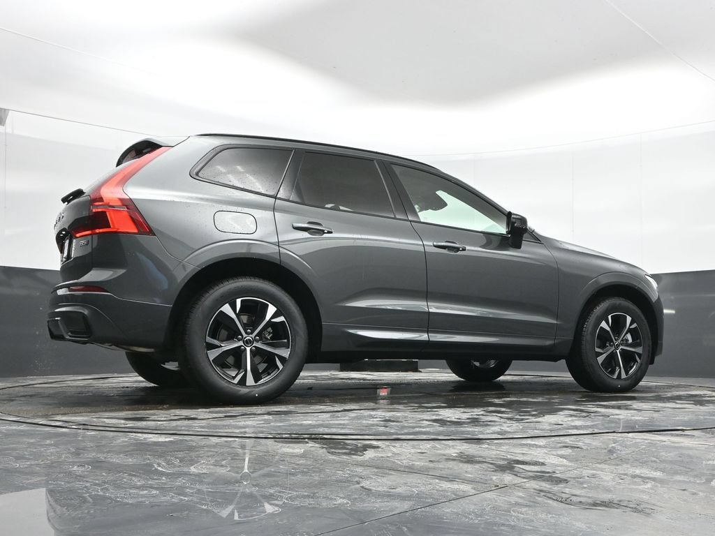 New 2026 Volvo XC60 B5 Core w/ Protection Package Premier AWD/4WD image 39