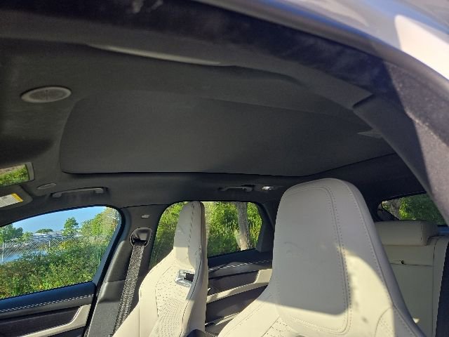 Used 2025 Jaguar F-PACE R-Dynamic S AWD/4WD image 15