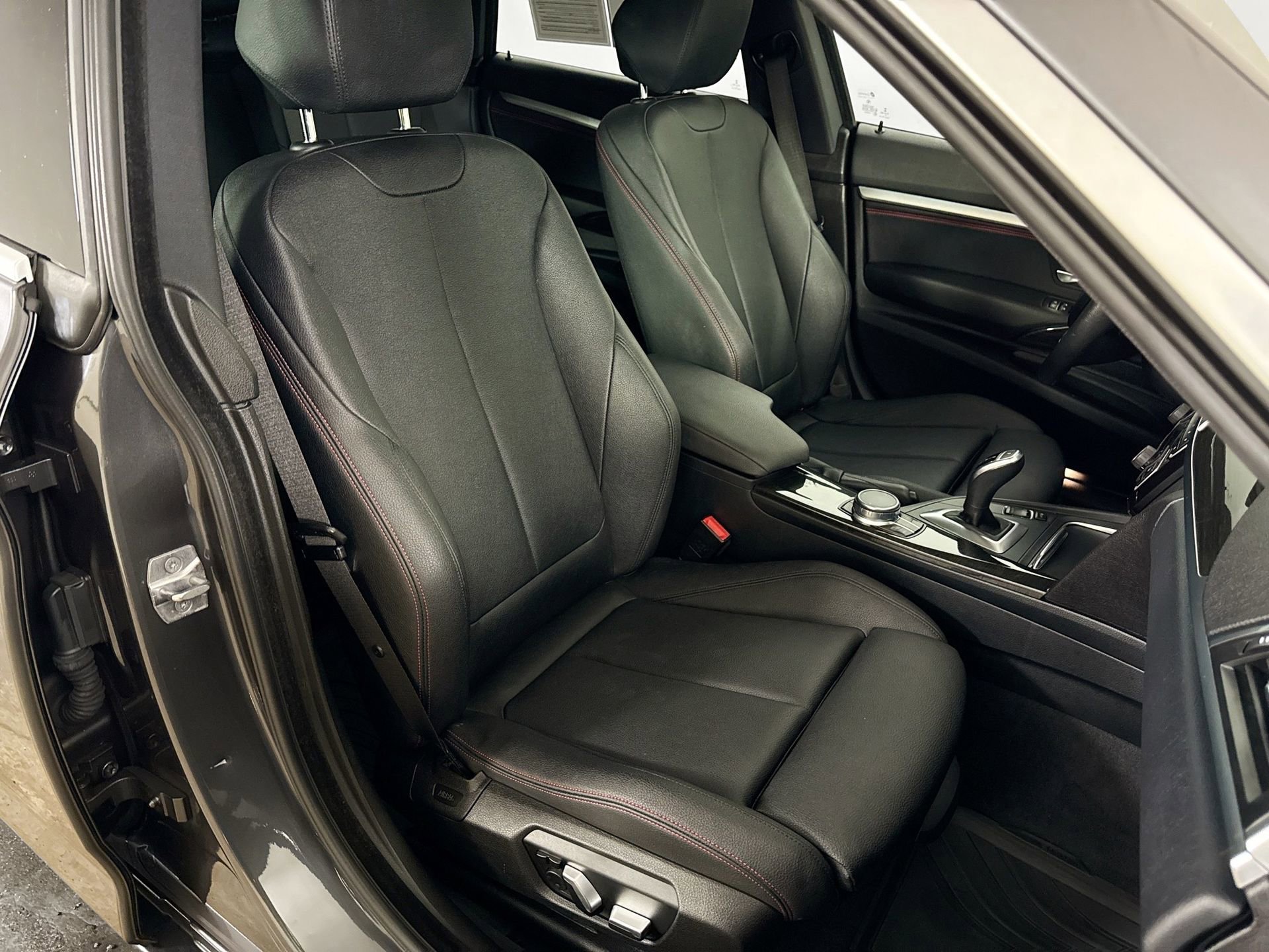 Used 2018 BMW 330i Gran Turismo xDrive w/ Premium Package image 50