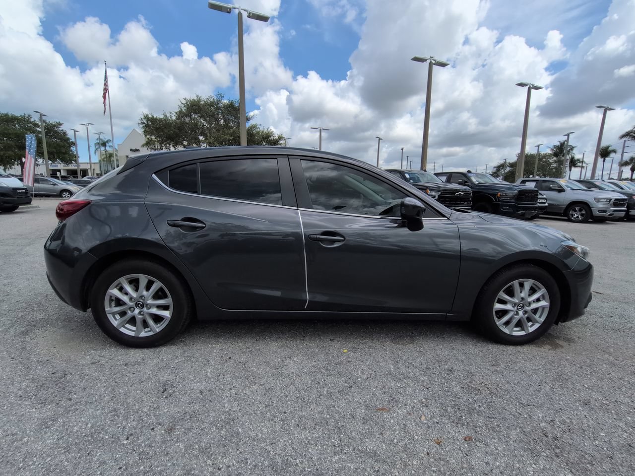 Used 2015 MAZDA MAZDA3 i Grand Touring FWD image 4