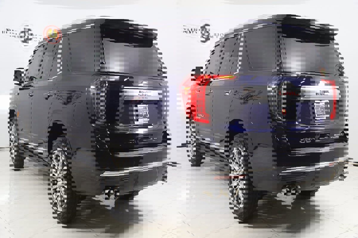 Used 2021 GMC Yukon Denali w/ Denali Premium Package image 4