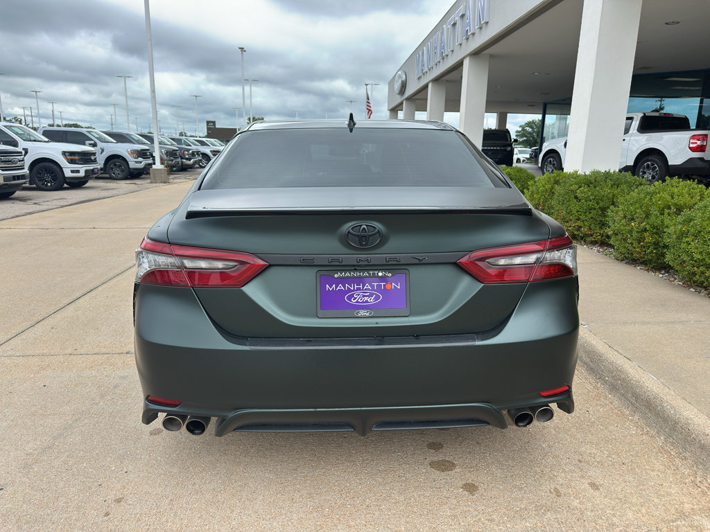 Used 2022 Toyota Camry XSE FWD image 14