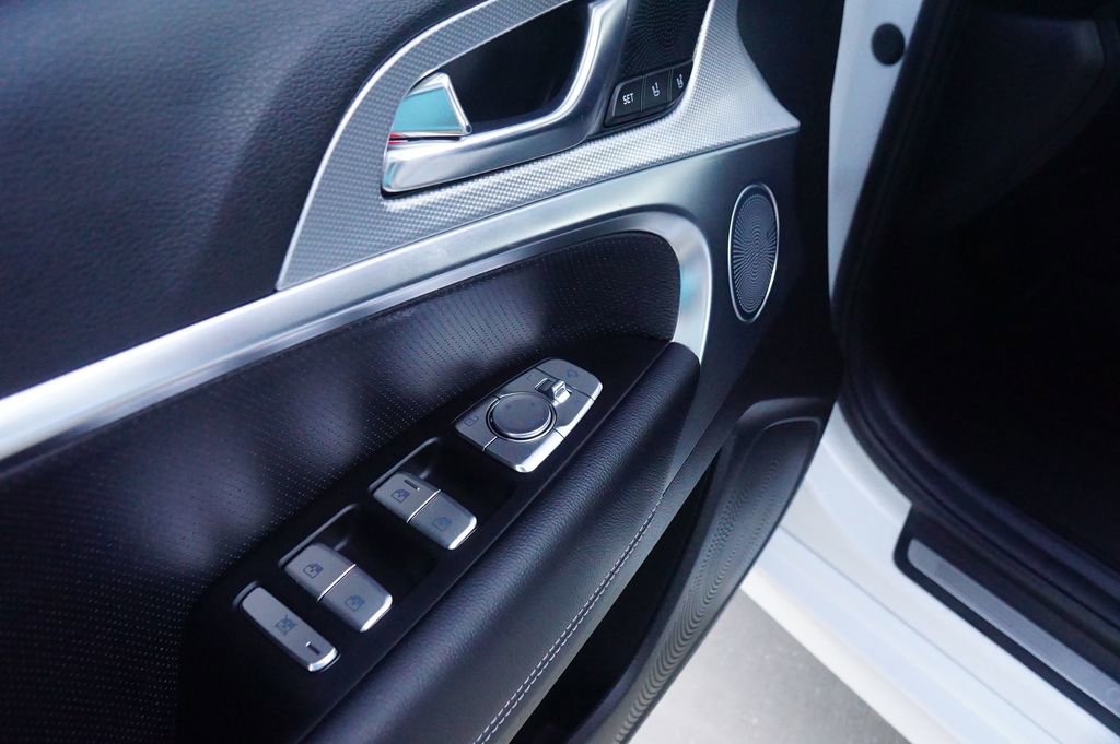 Certified 2026 Genesis G70 2.5T Prestige image 15