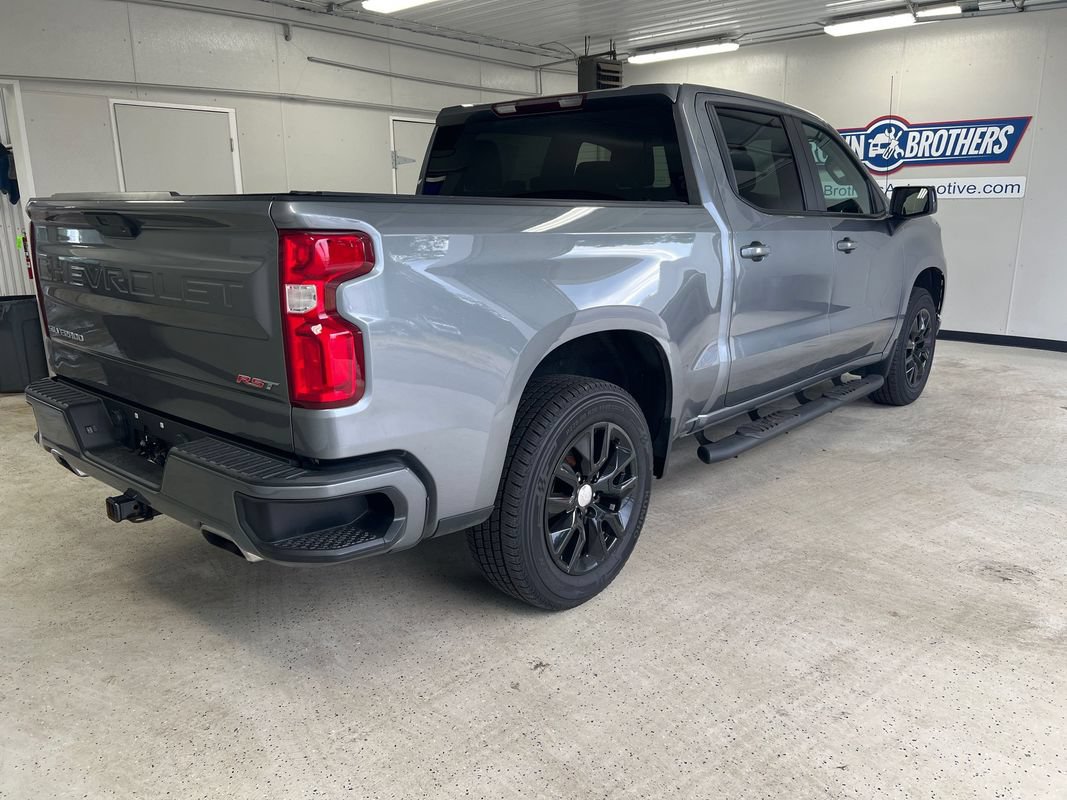 Used 2022 Chevrolet Silverado 1500 RST AWD/4WD image 3