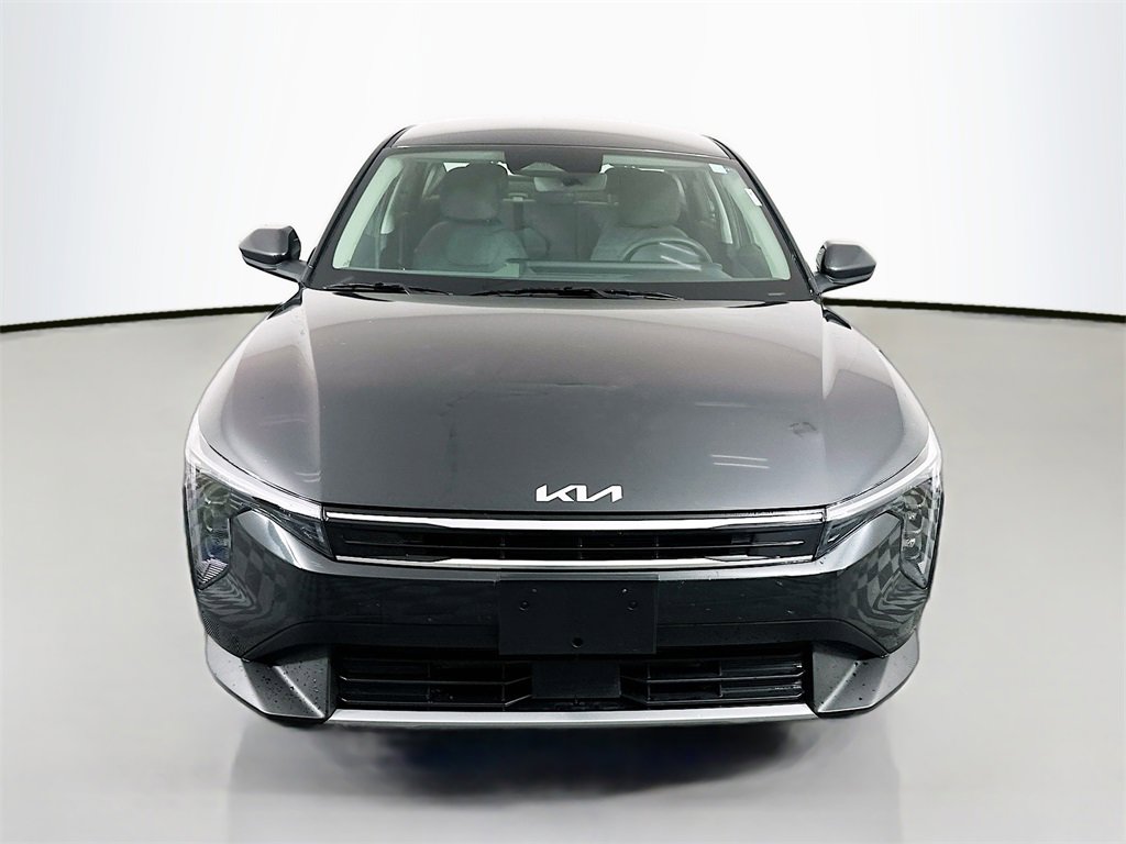 Used 2025 Kia K4 EX image 2