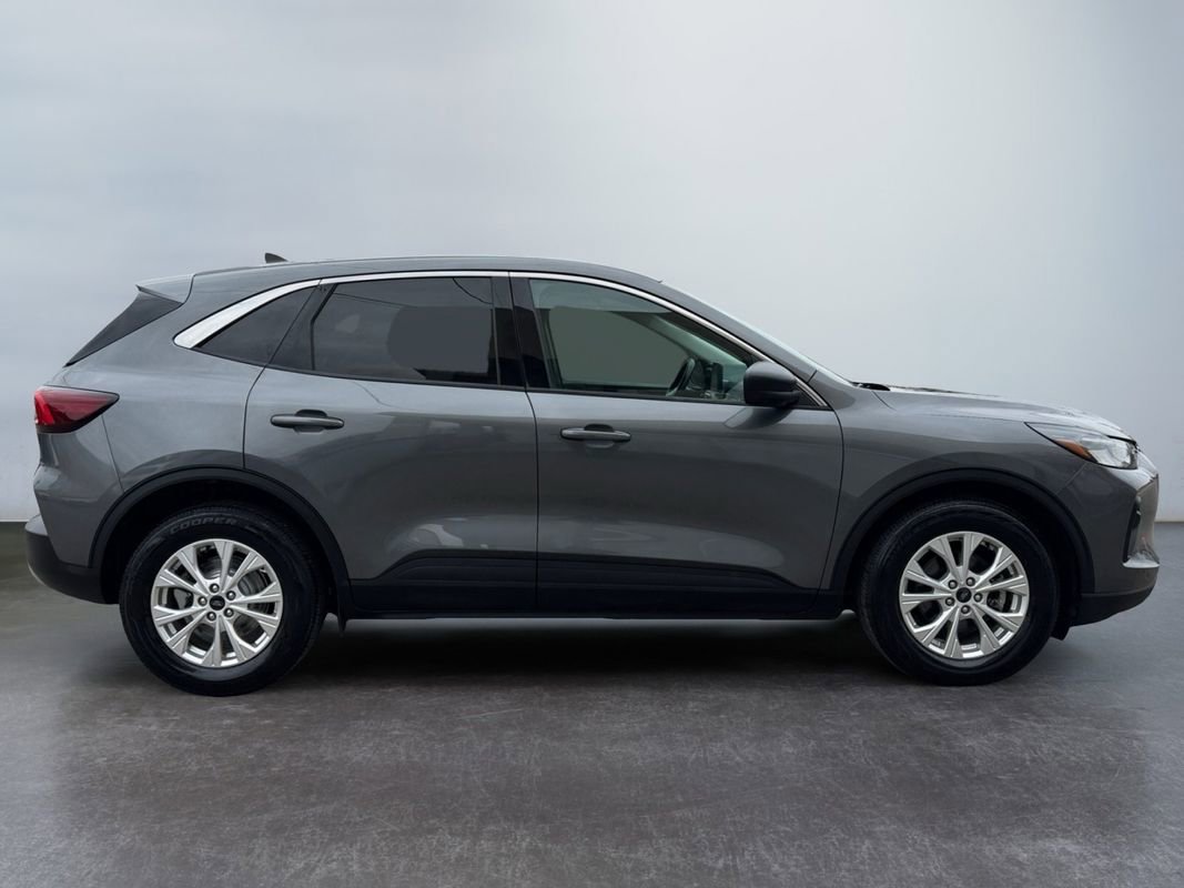Used 2023 Ford Escape Active image 4