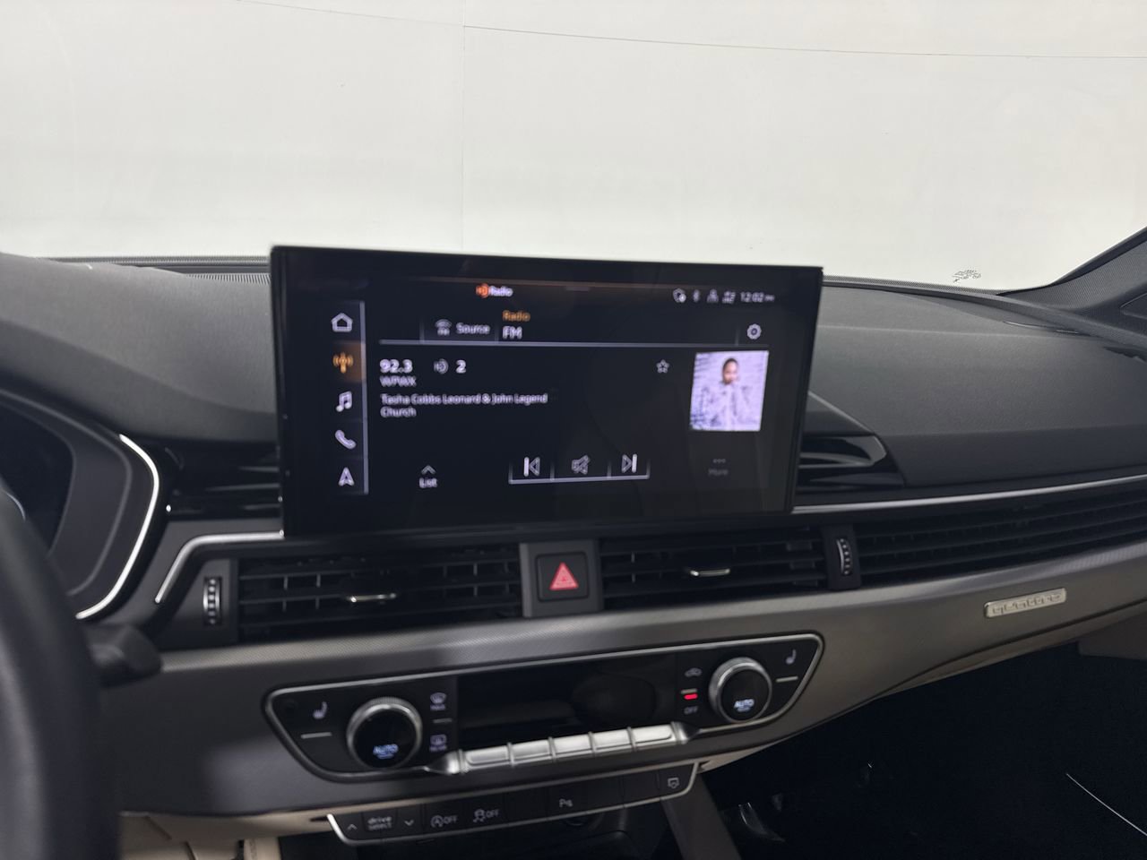 Used 2023 Audi A4 2.0T Premium Plus w/ Premium Plus Package image 4