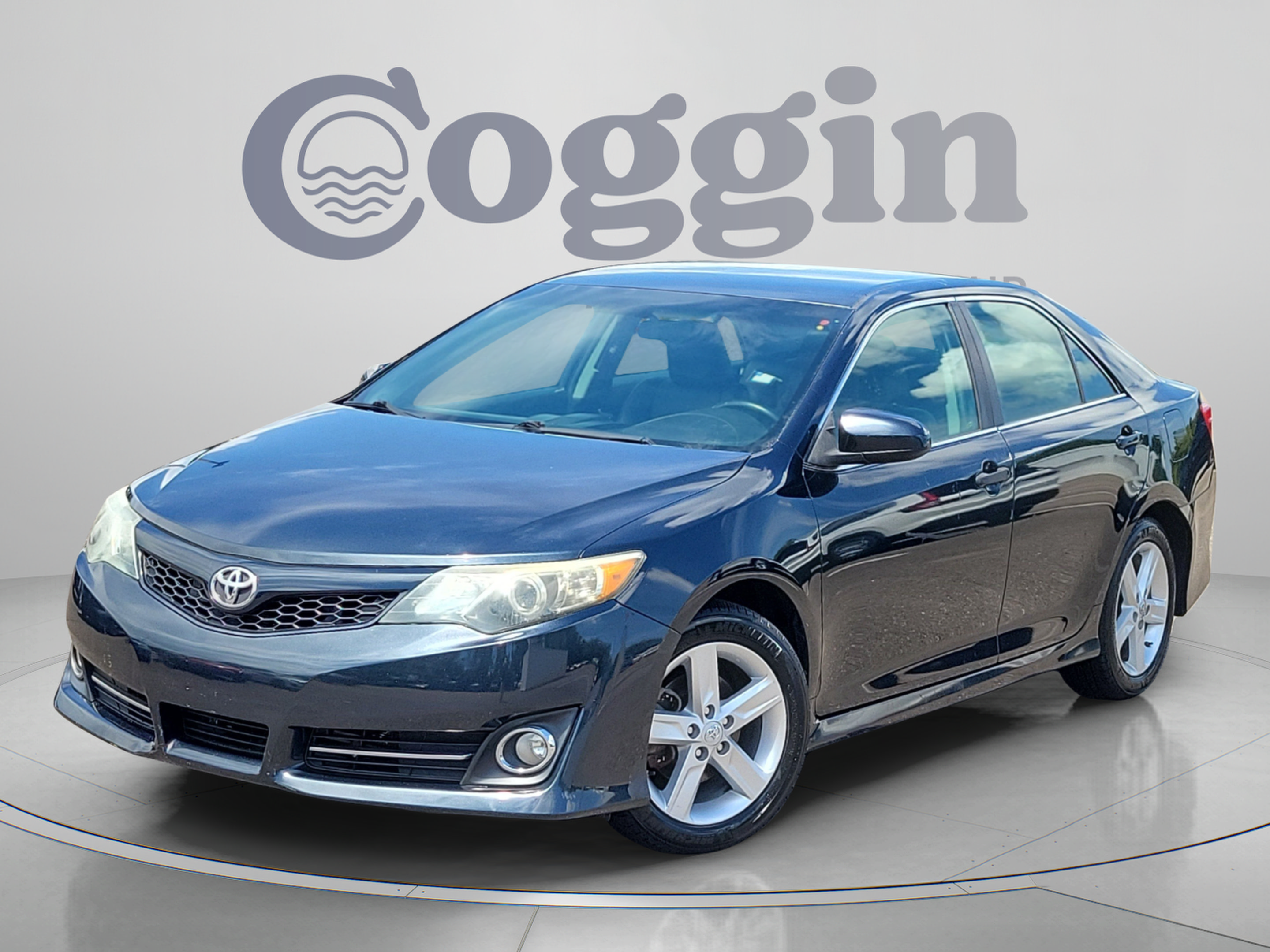 Used 2014 Toyota Camry SE FWD 360° Tour