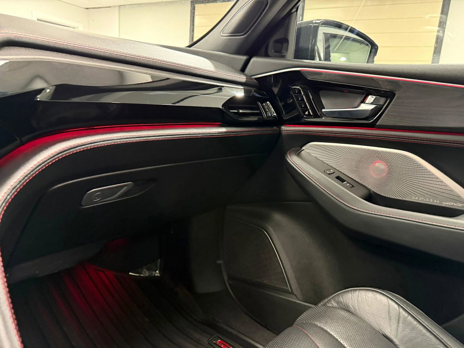 Used 2023 Acura MDX Type S image 17